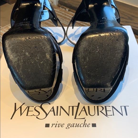 👏SOLD on IG👏YSL Black Patent Leather Pumps - Picture 6 of 7